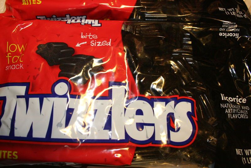 HERSHEYS LICORICE BITES TWIZZLERS, 16 OZ BAG ( 1LB )  